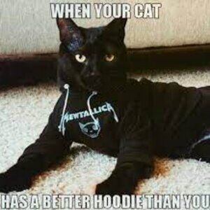 Tops & hoodies